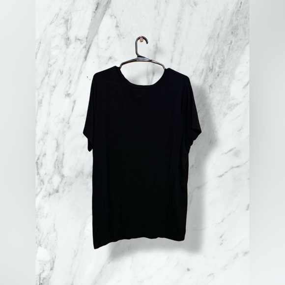 👚✨ Torrid Super Soft Short Sleeve Tee – Size 1X – Black ✨👚 - Picture 2 of 3